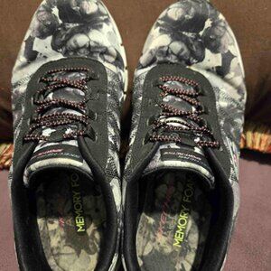 Sketchers Memory Foam Sli-on Comfort Walking Work Wear Size 7 1/2